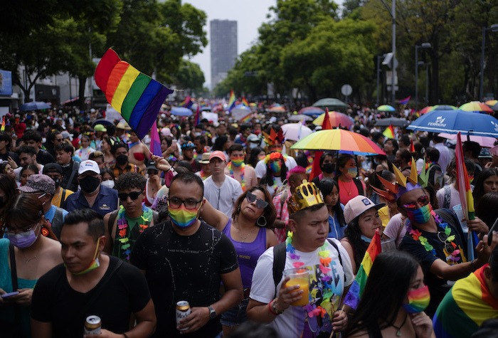 Participantes Del Desfile Anual Por El Orgullo De La Comunidad Lgbt+ En Ciudad De México El Sábado De Junio De