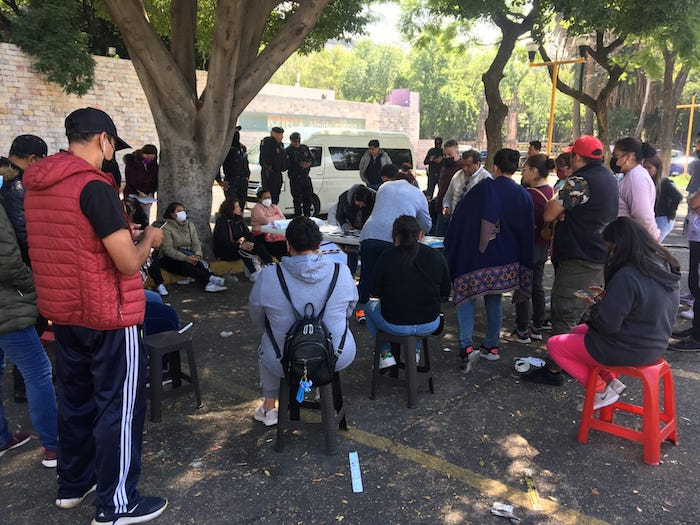 Conteo de votos de la elección interna de Morena desde Tlatelolco, en la Ciudad de México.