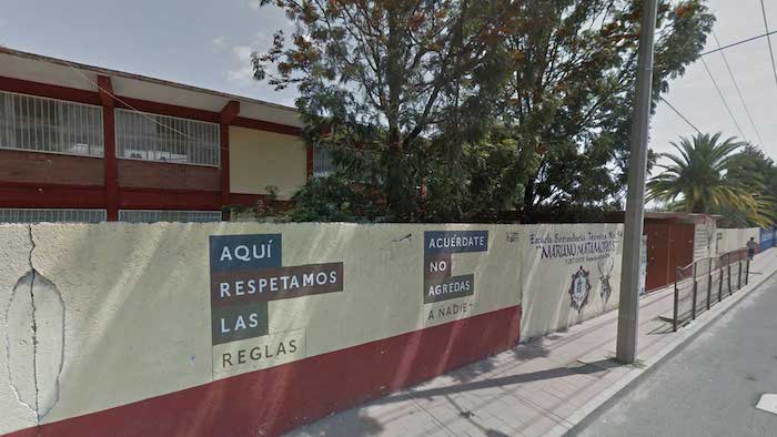 Exterior de la secundaria Técnica 54 Mariano Matamoros de Purísima del Rincón. Guanajuato.