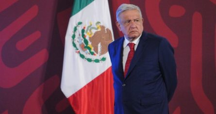 El Presidente Andrés Manuel López Obrador en conferencia desde Palacio Nacional.