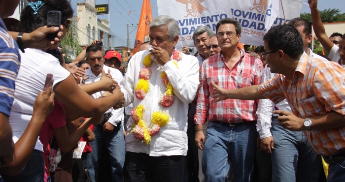 El Presidente Andrés Manuel López Obrador Y Su Hermano Pío López Obrador