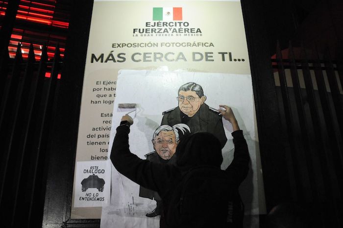 Marcha contra la iniciativa de reforma a la Guardia Nacional (GN).