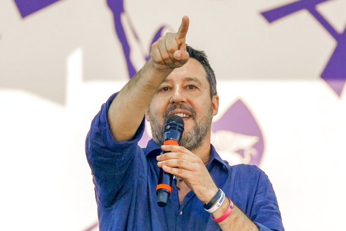 El líder de la Liga, Matteo Salvini, ofrece un discurso en el mitin anual del partido en Pontida, en el norte de Italia, el domingo 18 de septiembre de 2022.