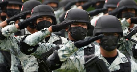 Miembros de la recién creada Fuerza Especial de Reacción e Intervención (FERI) de la Guardia Nacional durante una ceremonia de presentación en la Ciudad de México, el 16 de agosto de 2022.