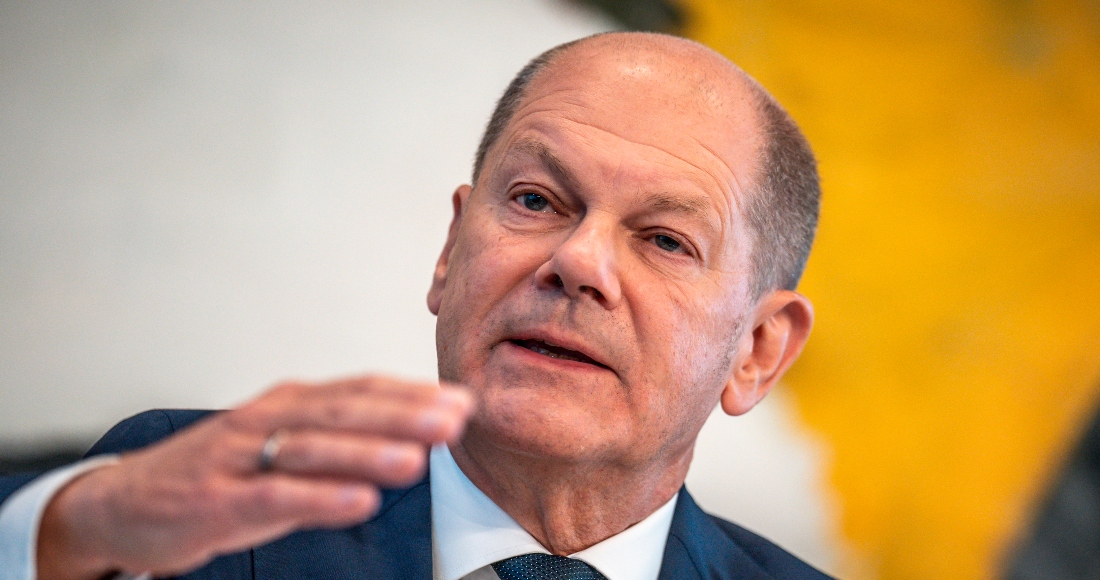 El Canciller de Alemania, Olaf Scholz (SPD), asiste a una conferencia de prensa tras las deliberaciones del SPD, los Verdes y el FDP en el comité de coalición en Berlín, Alemania, el sábado 4 de septiembre de 2022.