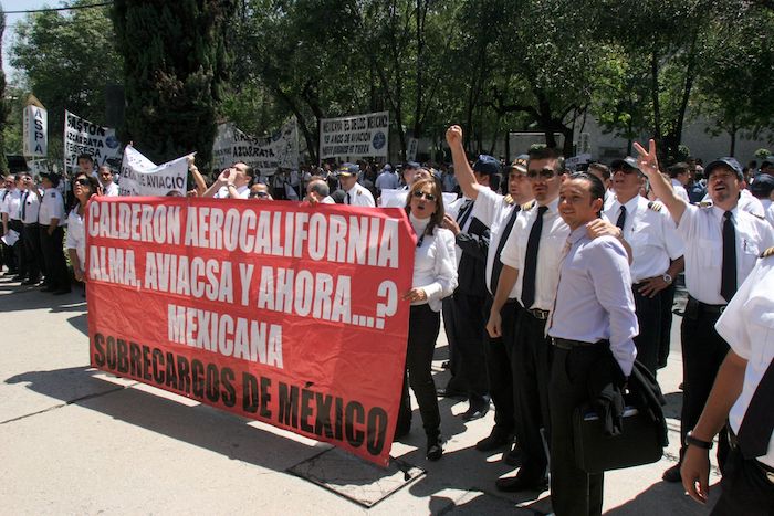 En octubre de 2010, extrabajadores de la aerolínea Mexicana de Aviación e integrantes de la Asociación Sindical de Pilotos Aviadores de México (ASPA), se manifestaron frente a las instalaciones del Grupo Posadas, donde exigieron una audiencia con Gastón Azcárraga, propietario de Grupo Posadas. 