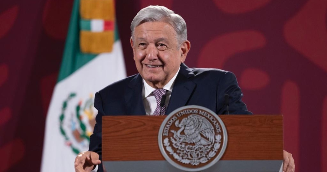 Andrés Manuel López Obrador, Presidente de México, informó la mañana de este martes que viajará más tarde a Tabasco y a Palenque, Chiapas, para pasar allá el Día de Muertos.