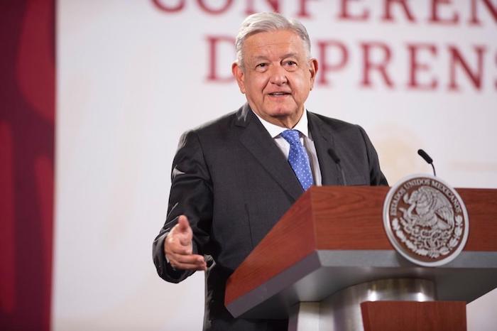 El Presidente Andrés Manuel López Obrador aseguró la mañana de este lunes que la marcha que encabezará el próximo domingo 27 de noviembre, del Ángel de la Independencia al Zócalo de la Ciudad de México, no es por la Reforma Electoral, sino para fortalecer el movimiento de transformación en el país y para celebrar los logros de sus primeros cuatro años de Gobierno. Foto: Gobierno de MéxicoEl Presidente Andrés Manuel López Obrador aseguró la mañana de este lunes que la marcha que encabezará el próximo domingo 27 de noviembre, del Ángel de la Independencia al Zócalo de la Ciudad de México, no es por la Reforma Electoral, sino para fortalecer el movimiento de transformación en el país y para celebrar los logros de sus primeros cuatro años de Gobierno.