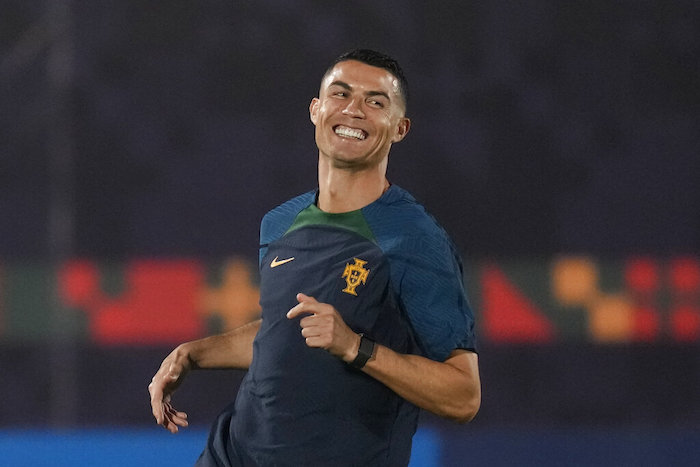 Cristiano Ronaldo entrena con la selección de Portugal el miércoles 23 de noviembre de 2022, en Al Shahaniya, Qatar.