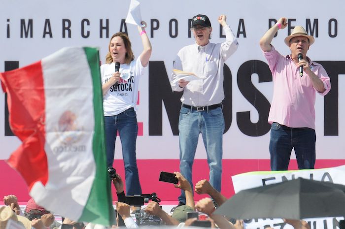 José Woldenberg, exconsejero presidente del INE, durante el mitin en el Monumento a la Revolución.