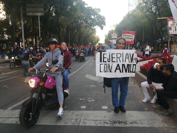 Algunos de los simpatizantes de la Cuarta Transformación llegaron desde la madrugada.