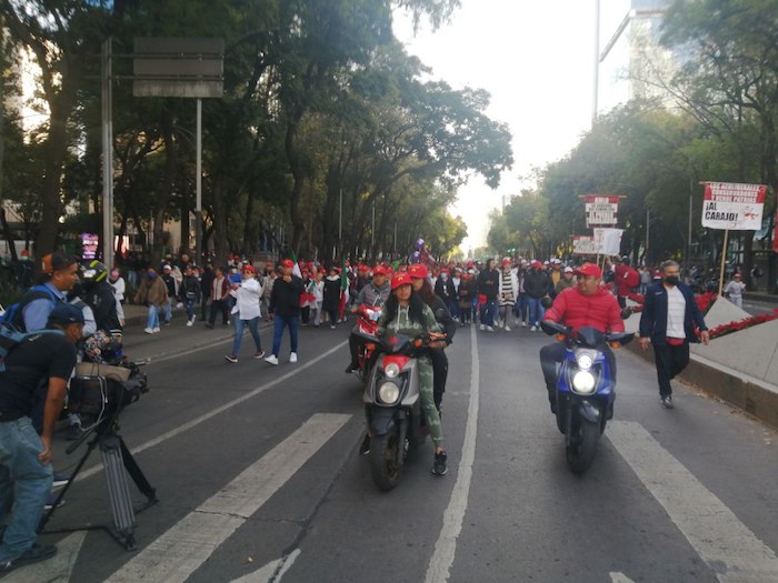 Miles de personas se han concentrado en la Diana Cazadora, en tanto que cientos de personas se dirigen hasta el Ángel de la Independencia, donde arrancará la marcha.