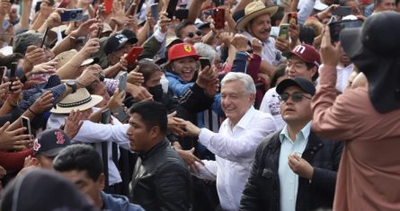 El Presidente Andrés Manuel López Obrador da su Informe de Gobierno a casi cuatro años de la llamada “Cuarta Transformación”, después de encabezar la marcha que partió del Ángel de la Independencia al Zócalo capitalino.