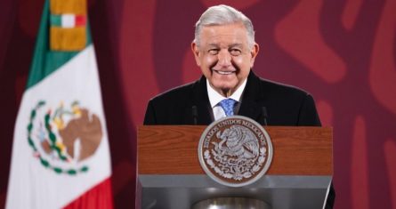 El Presidente Andrés Manuel López Obrador anunció la mañana de este jueves que ya se logró un acuerdo entre las y los trabajadores, las y los empresarios, y el Gobierno federal para incrementar un 20 por ciento el salario mínimo en 2023.