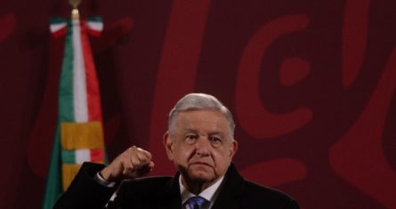 Andrés Manuel López Obrador, Presidente de México, durante conferencia de prensa matutina anunció el incremento del salario mínimo para 2023, el cual será de $207.44 pesos diarios.