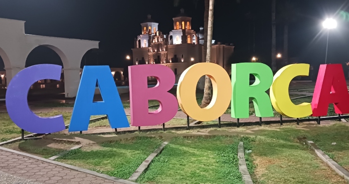 Letrero de bienvenida en Caborca, Sonora.