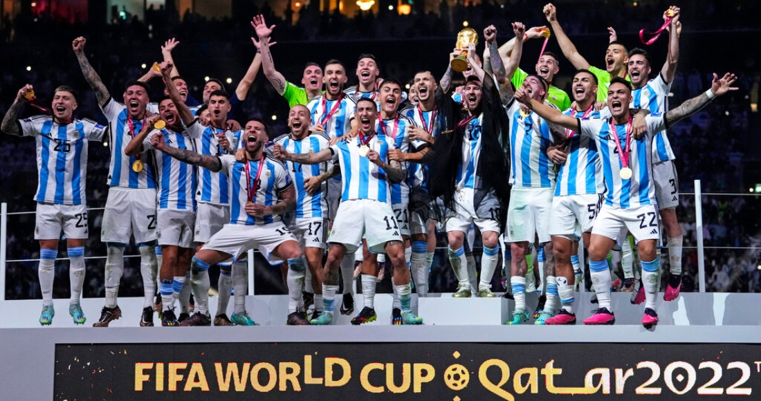 La Selección de Argentina celebra la conquista del Mundial en Lusail Qatar, el domingo 18 de diciembre de 2022.