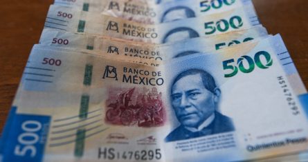 Aspectos de billetes de 500 pesos mexicanos.