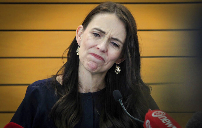 La Primera Ministra de Nueva Zelanda, Jacinda Ardern, anuncia que deja el cargo en una conferencia de prensa en Napier, Nueva Zelanda, el 19 de enero de 2023.