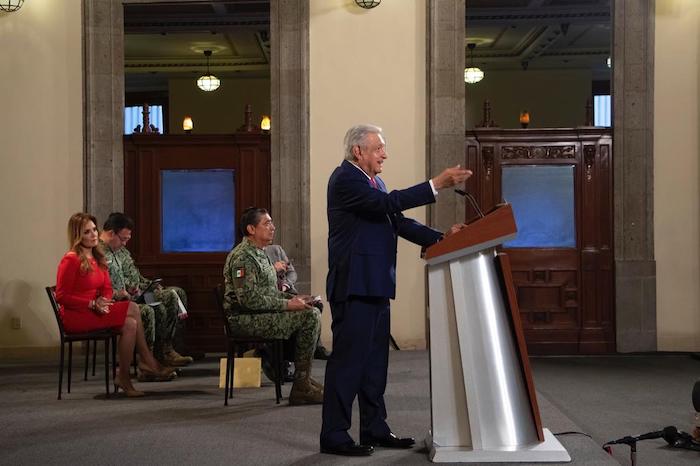 El Presidente Andrés Manuel López Obrador aseguró la mañana de este lunes que nunca les importó la democracia a las y los líderes que participaron en la marcha opositora que tomó ayer el Zócalo de la Ciudad de México para protestar en contra del Plan B de la Reforma Electoral.