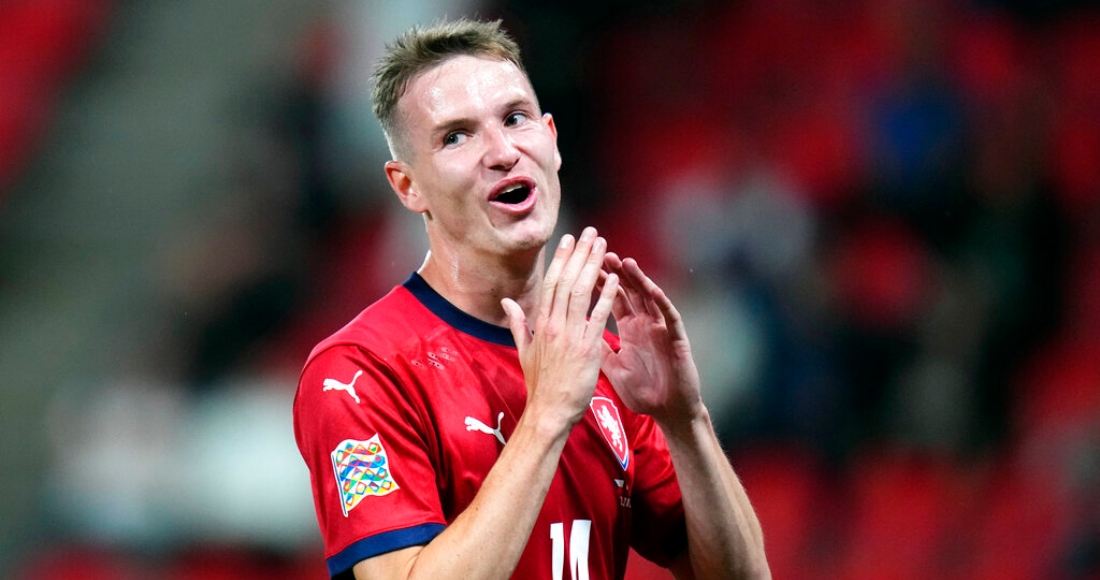 El futbolista checo Jakub Jankto durante el partido contra Suiza por la Liga de las Naciones en Praga, el 2 de junio de 2022.