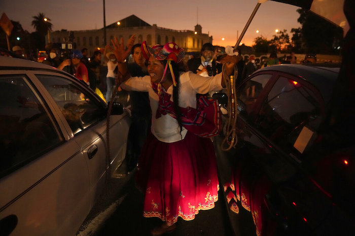 Manifestantes de oposición al Gobierno marchan contra la Presidenta Dina Boluarte en Lima, Perú, el lunes 23 de enero de 2023.