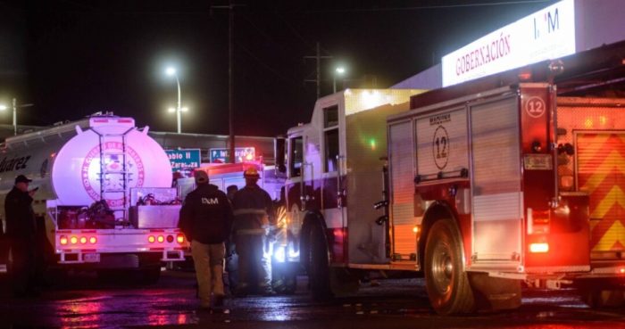 Un incendio en la estación migratoria del Instituto Nacional de Migración (INM) en Ciudad Juárez dejó al menos 41 migrantes muertos y más de 20 lesionados, la noche de este lunes.