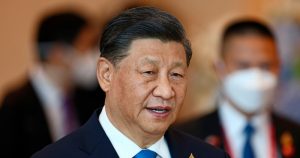 En esta imagen de archivo, el Presidente de China, Xi Jinping, llega a una cumbre de los líderes de la APEC, el 19 de noviembre de 2022, en Bangkok, Tailandia.