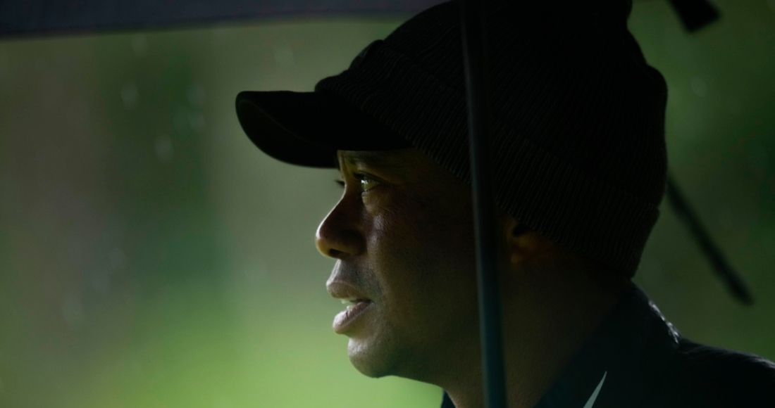 Tiger Woods en el 13er hoyo de la tercera ronda del Masters, el sábado 8 de abril de 2023, en Augusta, Georgia.