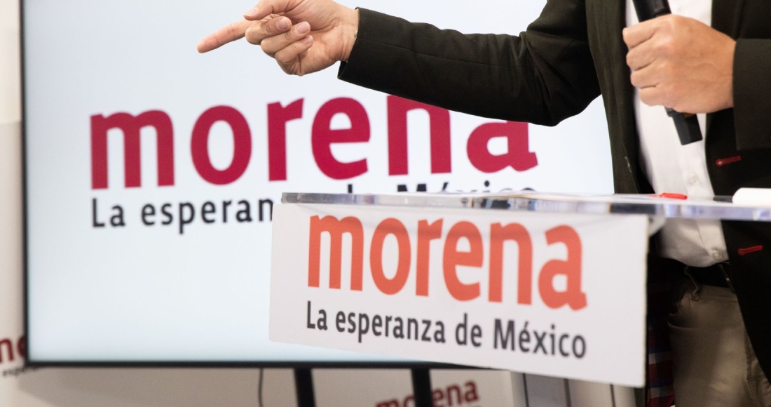 Mario Delgado, dirigente nacional de Morena, en conferencia.