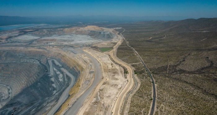 Vista aérea de uno de los “tajos” de la minera a cielo abierto anglo-canadiense Newmont-Goldcorp, ubicada en el municipio de Mazapil.