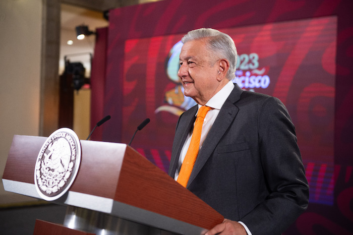 Andrés Manuel López Obrador, Presidente de México, celebró que la Segunda Sala de la Suprema Corte de Justicia de la Nación (SCJN) le negara un amparo al empresario Gustavo Cárdenas Fuentes, tío de Luis Cárdenas Palomino, con el que buscaba evitar el cobro de 342 millones de pesos correspondientes al pago de impuestos acumulados desde 2015.