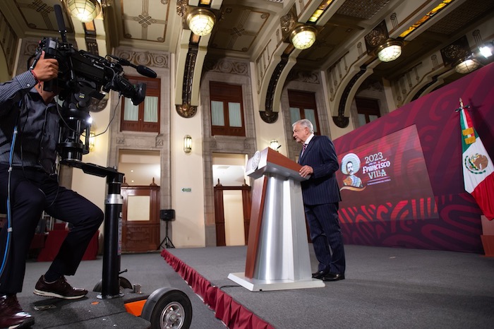 El Presidente Andrés Manuel López Obrador reveló la mañana de este miércoles que ocho integrantes del Gabinete legal y ampliado le informaron que dejarán sus cargos para poder participar en las elecciones del 2024.