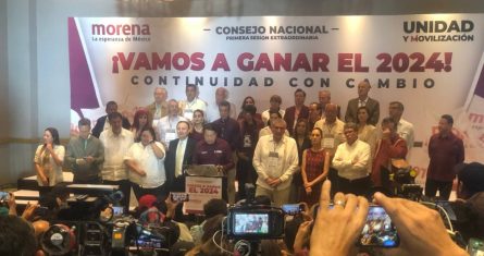 El Consejo Nacional de Morena informó la tarde de este domingo todos los detalles del método para elegir a la o el candidato del partido a la Presidencia en 2024.