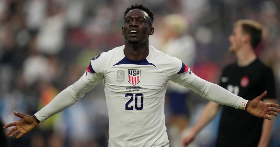 El estadounidense Folarin Balogun celebra tras anotar el segundo gol el la final de la Liga de Naciones Concacaf frente a Canadá el domingo 18 de junio del 2023.