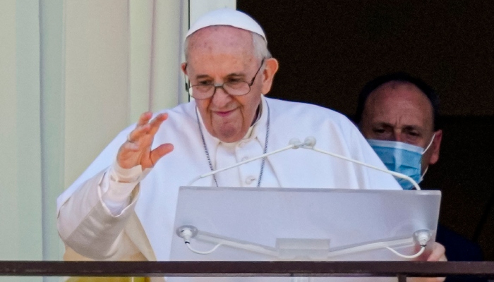 En esta imagen de archivo, tomada el 11 de julio de 2021, el Papa Francisco sale al balcón del hospital policlínico Agostino Gemelli en Roma. Foto: Alessandra Tarantino, Archivo, AP