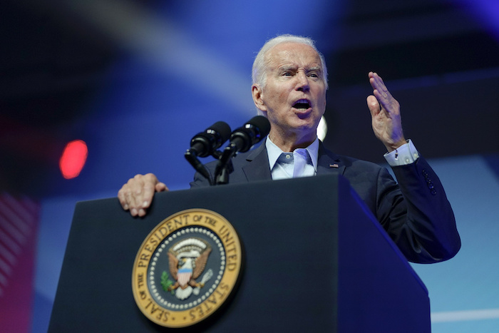 El Presidente de Estados Unidos, Joe Biden, habla durante un mitin político en el Centro de Convenciones de Filadelfia, el sábado 17 de junio de 2023, en Filadelfia.