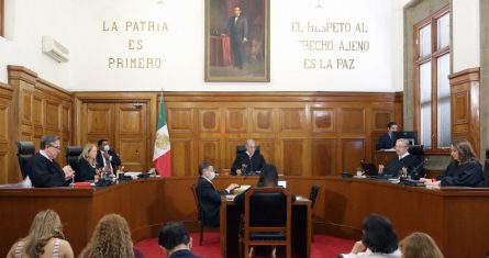 La Segunda Sala de la Suprema Corte de Justicia de la Nación (SCJN), que preside Alberto Pérez Dayán, reconoció que es constitucional que el SAT conozca quiénes controlan o se benefician de personas morales, fideicomisos y otras figuras jurídicas.