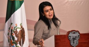 La Alcaldesa de Chilpancingo Norma Otilia Hernández Martínez no pedirá licencia, después del mensaje que le fue dejado en una cartulina junto a siete cuerpos desmembrados el pasado 24 de junio, y el video que se difundió a principios del mes de julio en donde presuntamente se reunió con un capo del crimen organizado. Foto: Dassaev Téllez Adame, Cuartoscuro