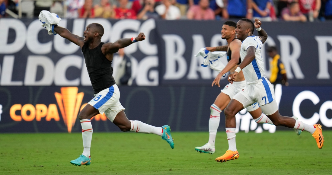 Los jugadores de Panamá festejan la victoria sobre Estados Unidos en las semifinales de la Copa de Oro, el miércoles 12 de julio de 2023, en San Diego. Foto: Gregory Bull, AP