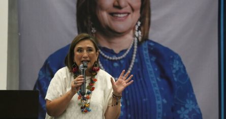 "Pero la semana negra de la Senadora Gálvez terminó con la primera encuesta que la carea contra cualquiera de los aspirantes de Morena". Foto: Margarito Pérez Retana, Cuartoscuro