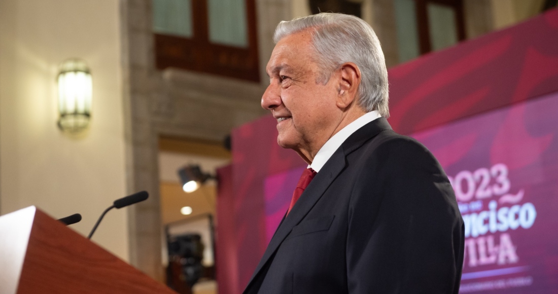 El Presidente Andrés Manuel López Obrador se solidarizó con las y los paisanos que viven en Florida, Estados Unidos, sitio que fue golpeado hace unas horas por el impacto del huracán "Idalia". Por ello, ofreció ayuda del Gobierno federal.