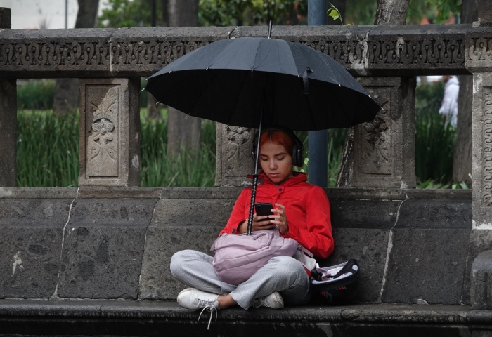 En 2022, los consumidores perdieron más de 326 millones de dólares tan sólo por mensajes de texto fraudulentos, según la Comisión Federal de Comercio. Foto: Graciela López, Cuartoscuro