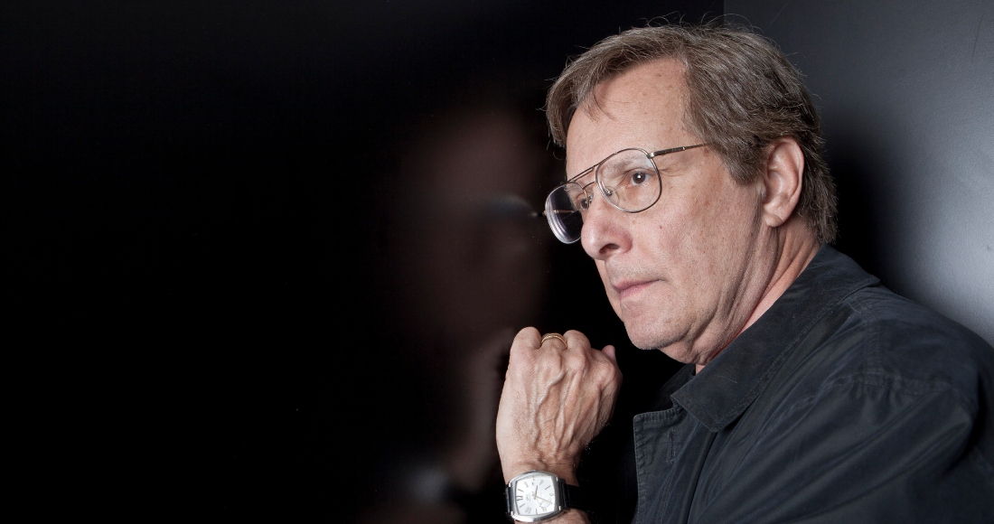 El director William Friedkin posa tras entrevistas de su película "Killer Joe" en Venecia, Italia, el 8 de septiembre de 2011.