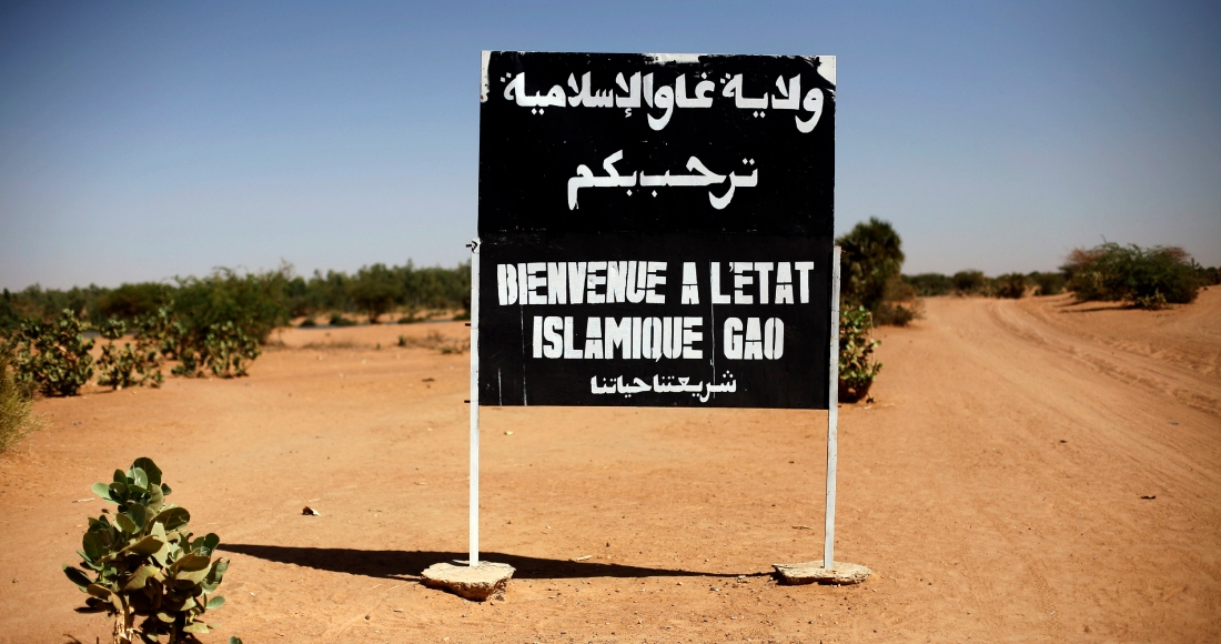 En esta imagen de archivo, un cartel en una carretera a la salida de Gao, en el norte de Mali, dice "Bienvenido al estado islámico de Gao", el 30 de enero de 2013. Foto: Jerome Delay, AP