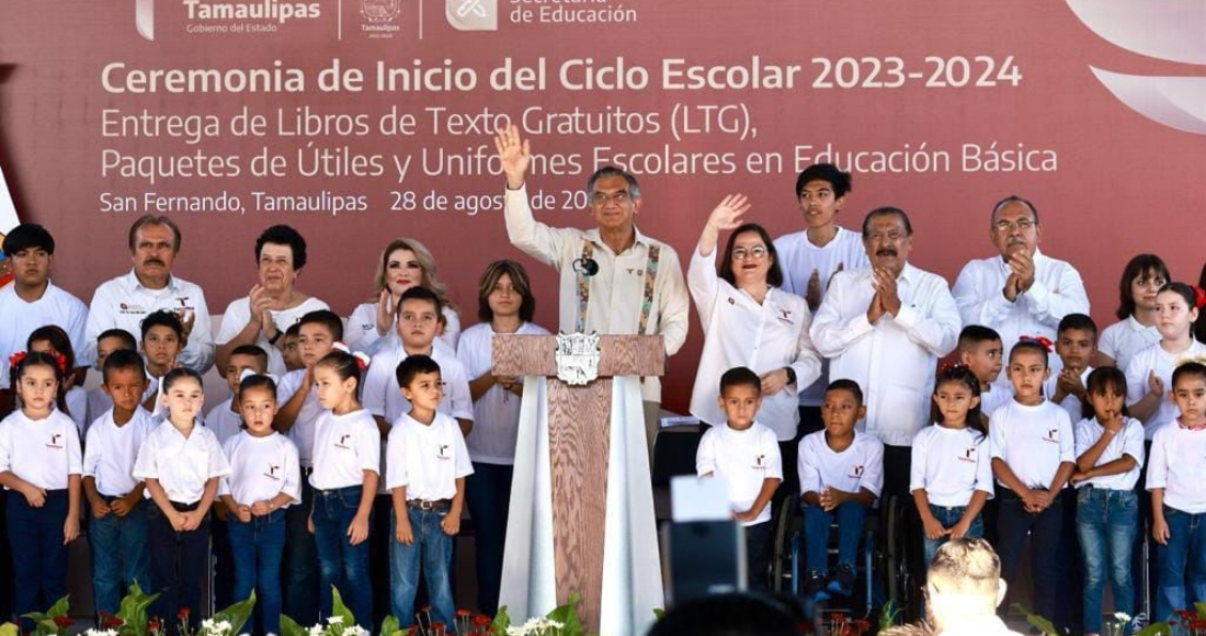 El Gobernador de Tamaulipas, Américo Villarreal Anaya, hizo un llamado en este inicio del ciclo escolar 2023-2024 para unir esfuerzos entre el magisterio educativo, madres y padres de familia, así como estudiantes para “lograr mejores niveles de vida y poder entregar mejores generaciones”, según el mandatario. Foto: Gobierno de Tamaulipas