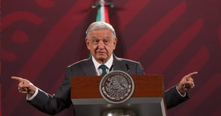 El Presidente Andrés Manuel López Obrador en conferencia de prensa.