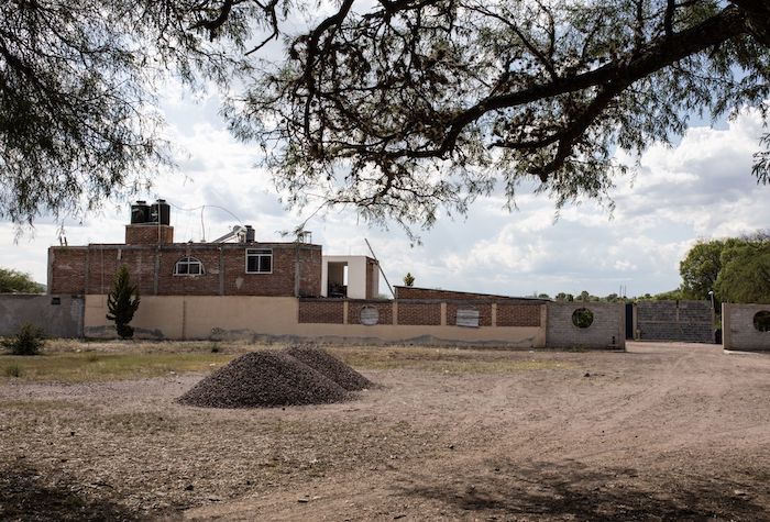 Aspectos del rancho El Potrerito, en la comunidad de Malpaso, municipio de Villanueva; lugar en donde la madrugada del domingo 24 de septiembre fueron víctimas de desaparición siete jóvenes de entre 14 y 18 años. 