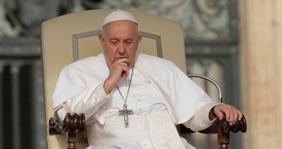 El Papa Francisco asiste a la audiencia semanal en la Basílica de San Pedro, en el Vaticano, el miércoles 13 de septiembre de 2023.