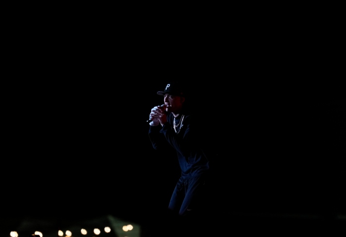 El cantante mexicano Peso Pluma en su concierto en el segundo día del festival Arre en la Ciudad de México el 11 de septiembre de 2023. Foto: Fernando Llano, AP